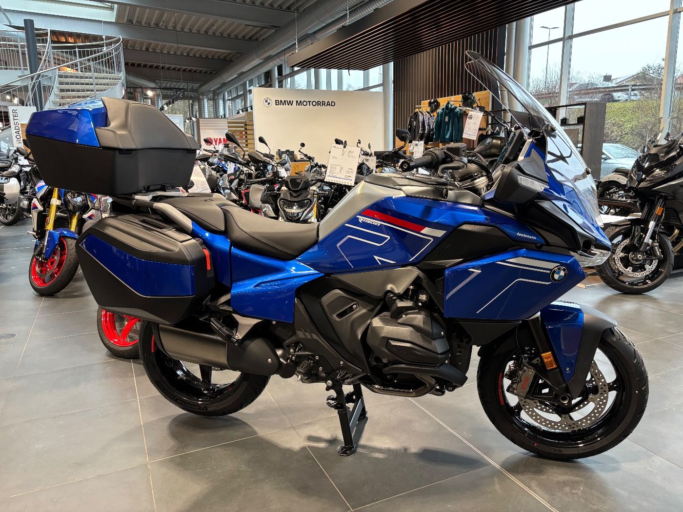 Fahrzeugabbildung BMW R 1300 RT 4 Pakete ASA