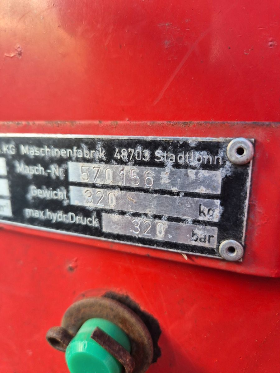 Fahrzeugabbildung Andere Dücker UNA 500 D Ausleger / Unimog / 2004