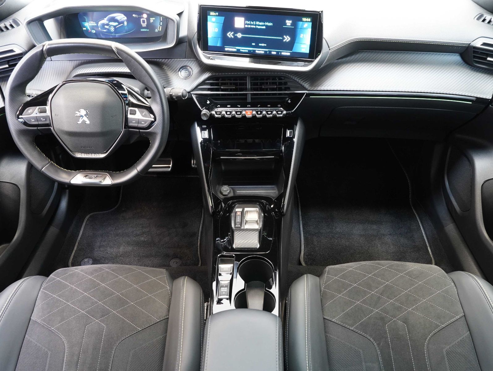 Fahrzeugabbildung Peugeot e-2008 GT Pack LED/ACC/PANORAMA