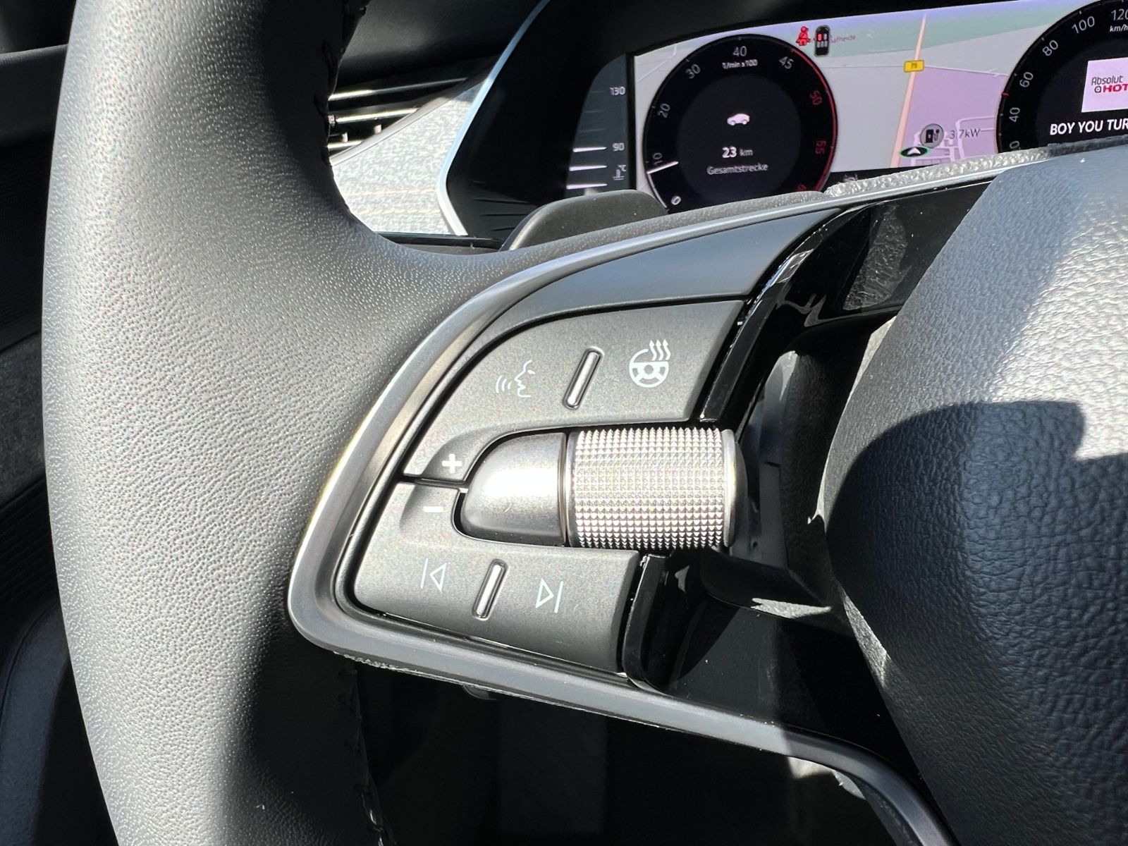 Fahrzeugabbildung SKODA Octavia Combi Balance 2.0 TDI DSG *AHK,Rückfahrk