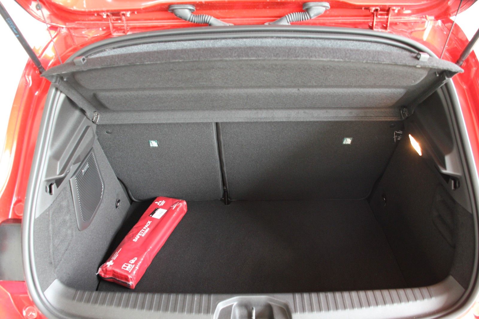Fahrzeugabbildung Mitsubishi Colt 1.6 HEV Diamond/TOP