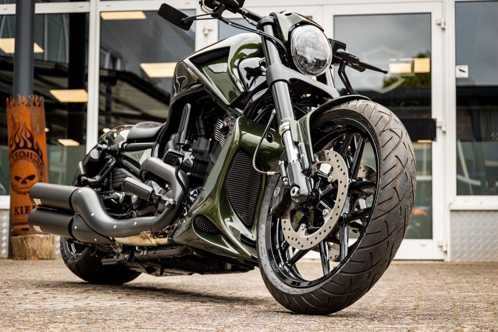 Fahrzeugabbildung Harley-Davidson VRSCDX Night Rod Special - BBC - 280er - Bad Boy