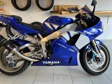 Yamaha R1 RN04 - YAMAHA R1 RN04