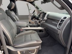 DODGE RAM 1500 LARAMIE 3.0 Hurricane Sitzklima Offroad
