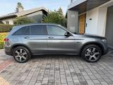 Mercedes-Benz GLC 300 e 4M - Sehr gepflegt! Mega Ausstattung! - Mercedes-Benz GLC 300 mit Hybrid-Antrieb: Grau
