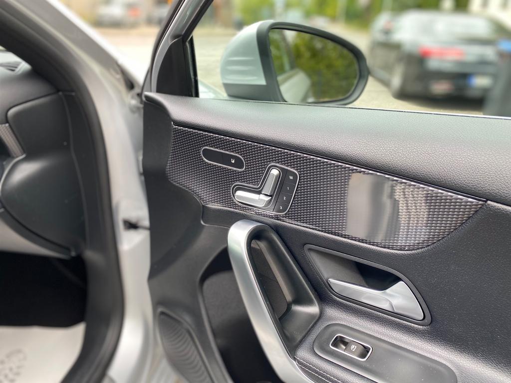Mercedes-Benz A 220
