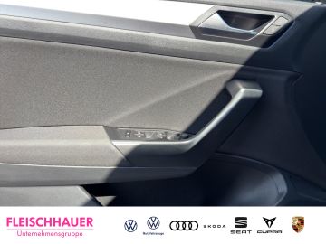 Volkswagen T-Roc - 11
