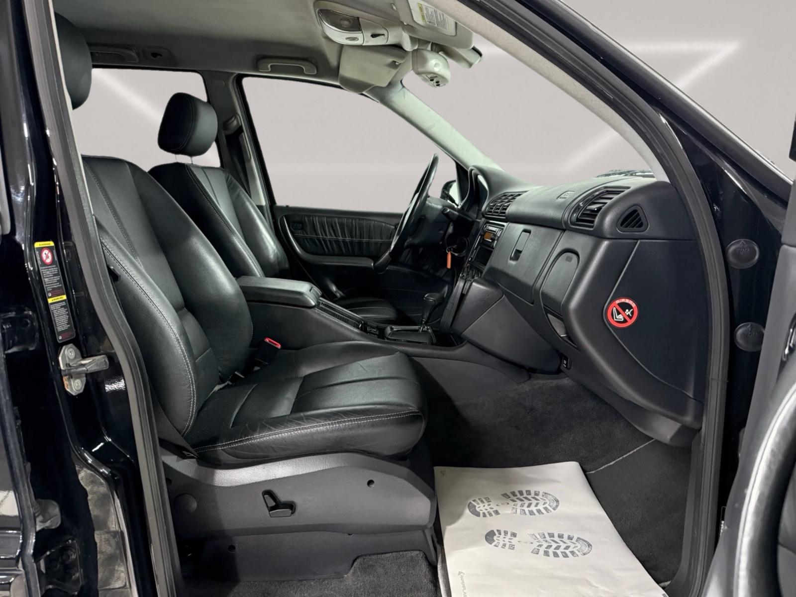 Mercedes-Benz ML270 2004 — photo 16