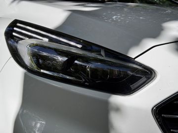 Ford S-Max - 11