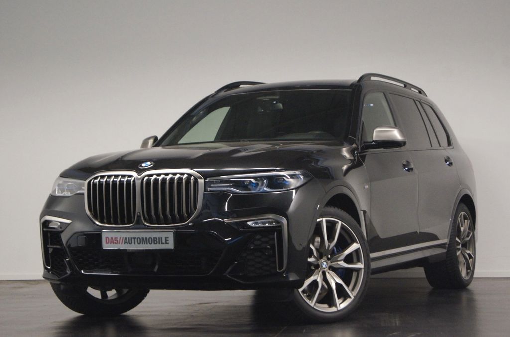 Image of BMW X7 M50