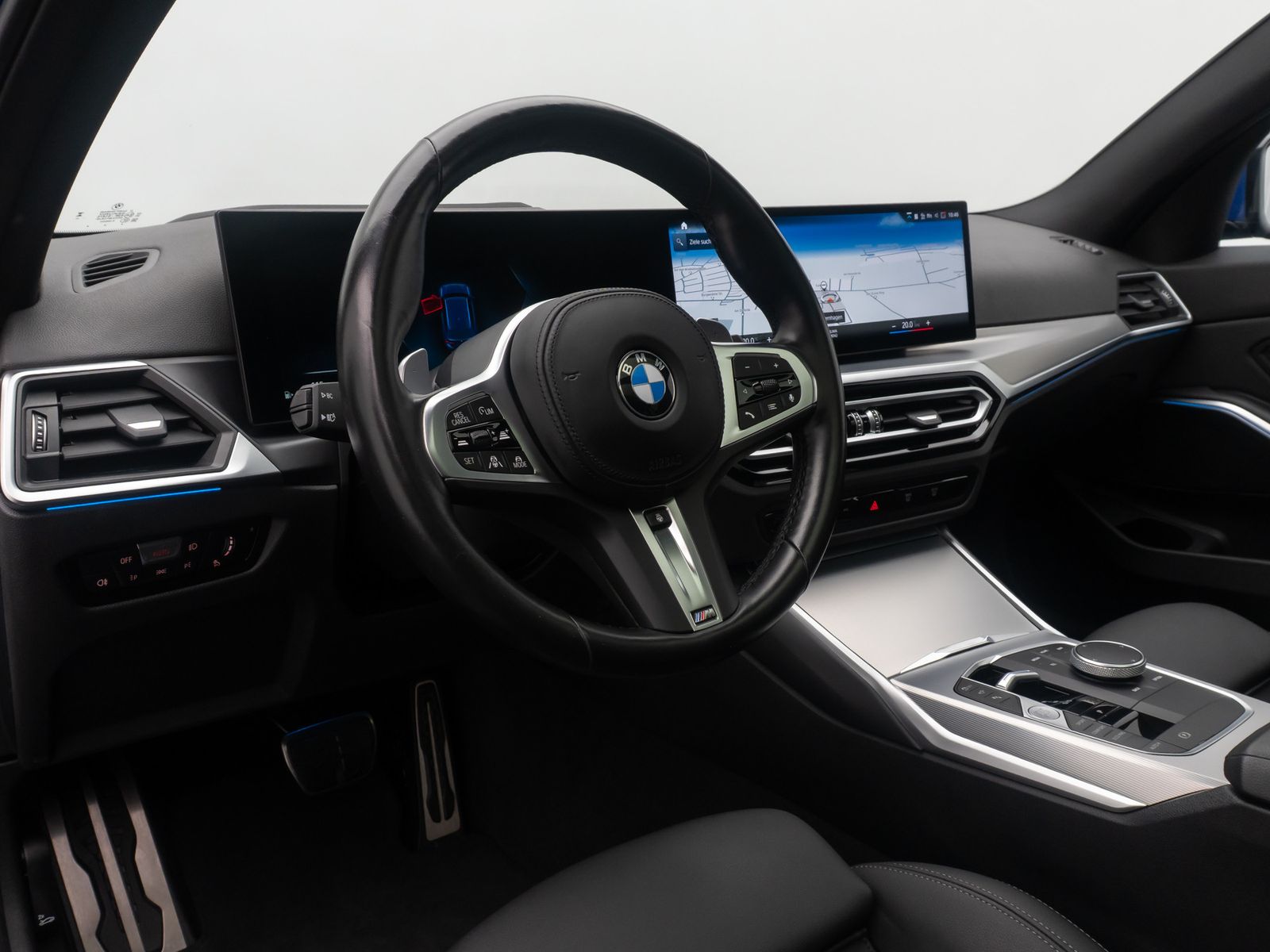 Fahrzeugabbildung BMW 320d xD M Sport 360° HUD DAB AHK Alarm Panorama