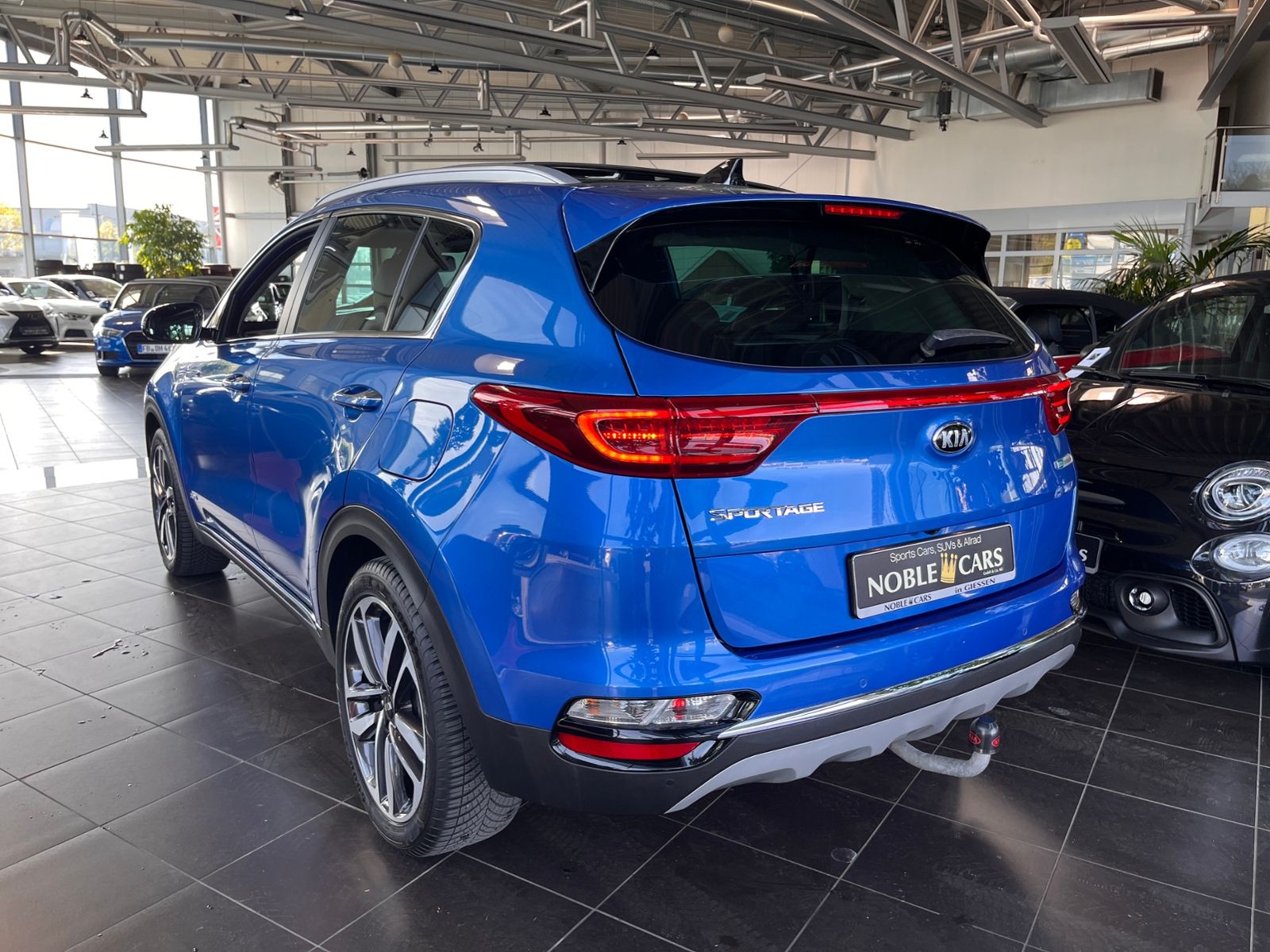 Fahrzeugabbildung Kia Sportage Platinum Edition 4WD AHK LEDER NAV SHZ