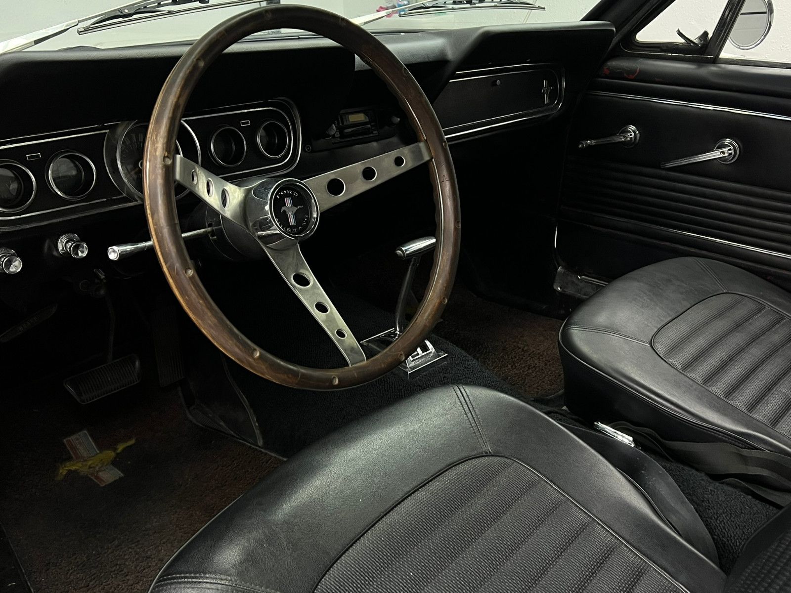 Fahrzeugabbildung Ford Mustang V6/RESTAURIERT/H-ZULASSUNG/ORIGINAL