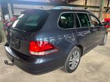 Volkswagen Golf VI 6 1.6 TDI Variant Scheckheft TOP Tüv neu - Volkswagen Golf aus 2010: Kombi