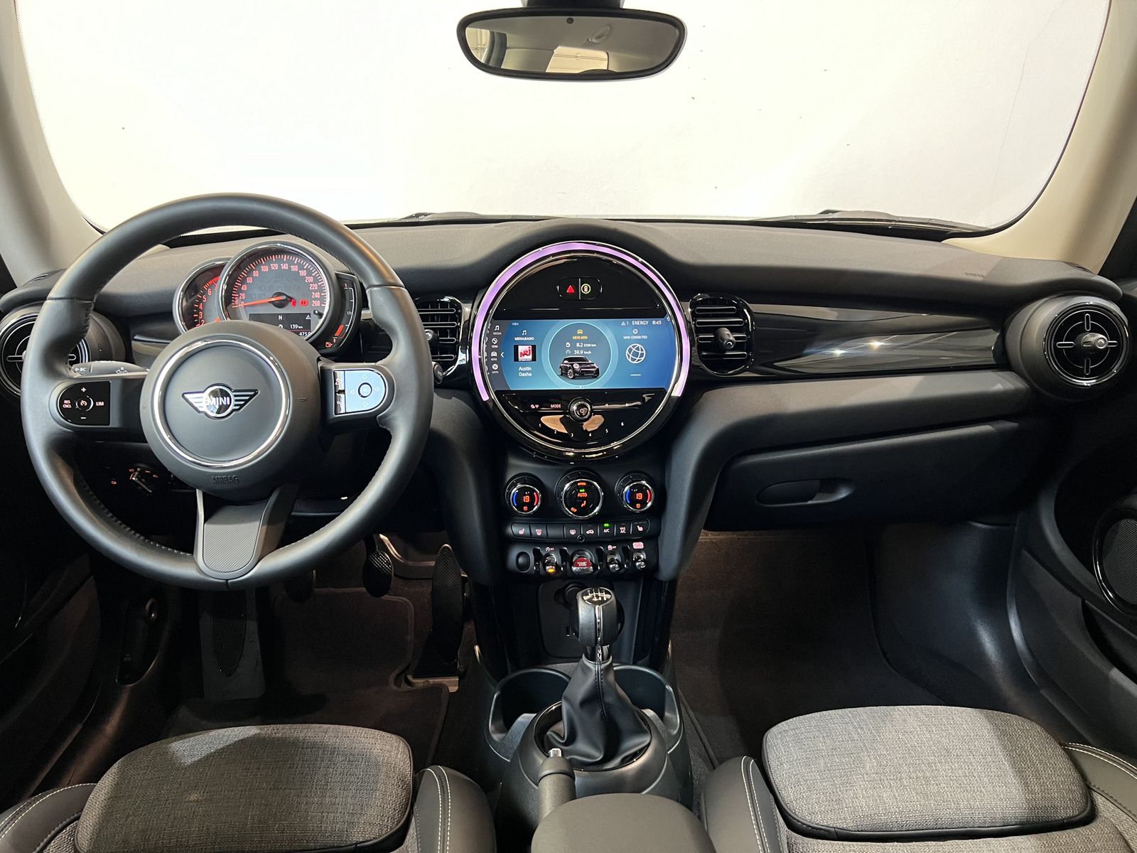 Fahrzeugabbildung MINI Cooper 3-Türer 17 Zoll Apple Carplay