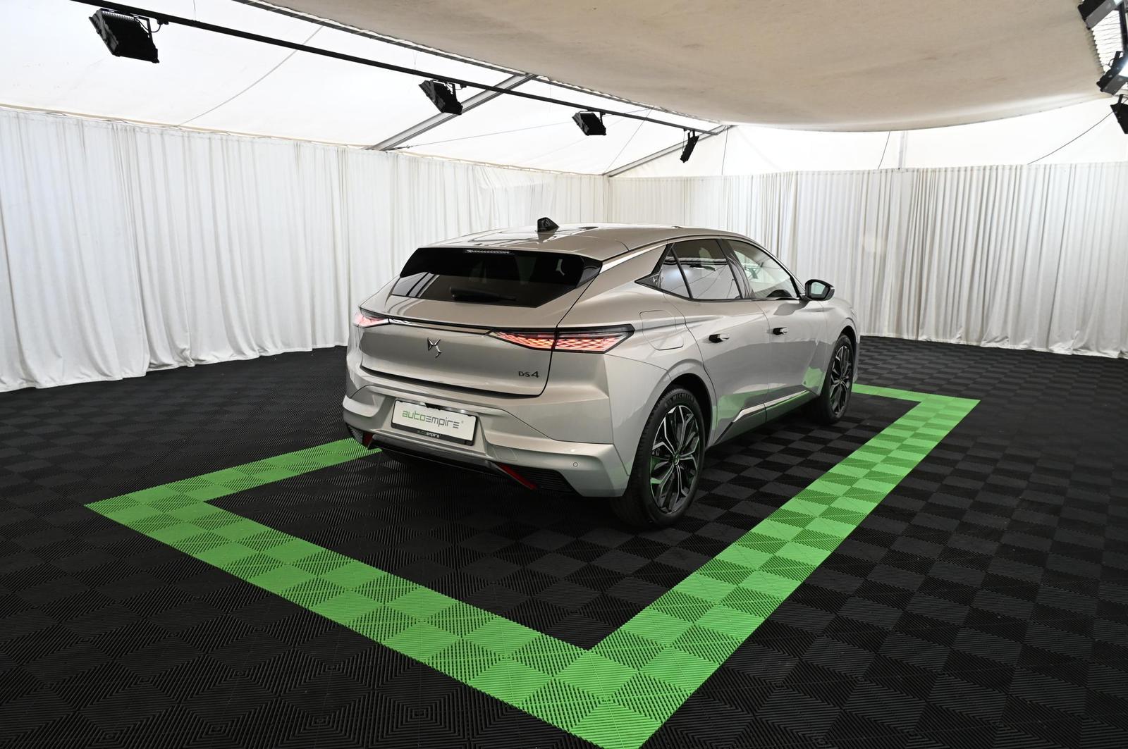 DS Automobiles DS4 1.6 E-Tense 225 Etolie Alcantara UVP 53.000 