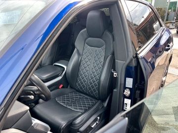 Audi Q8 - 9