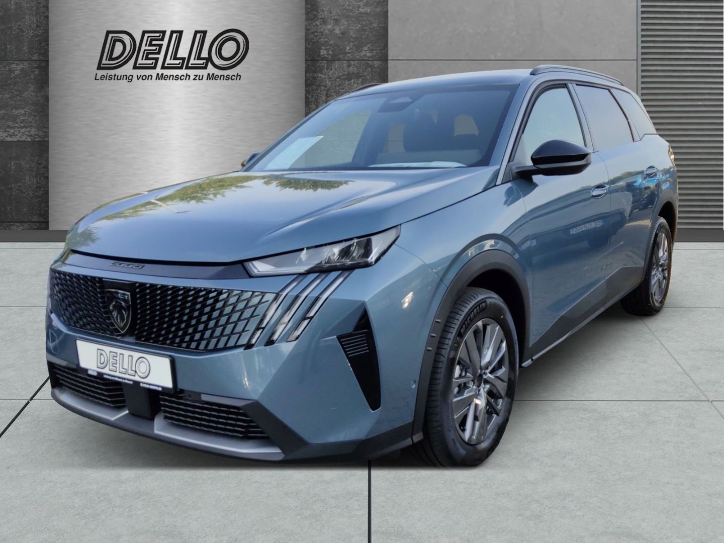 Peugeot 5008 Allure M-HYBRID 145 e-DSC6 LED ACC Apple Ca