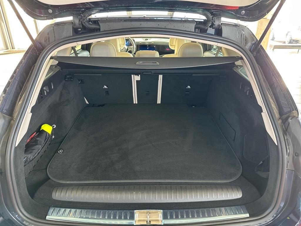 Fahrzeugabbildung Mercedes-Benz E 300 de 4MATIC T-Modell mit EQ Hybrid Technolog