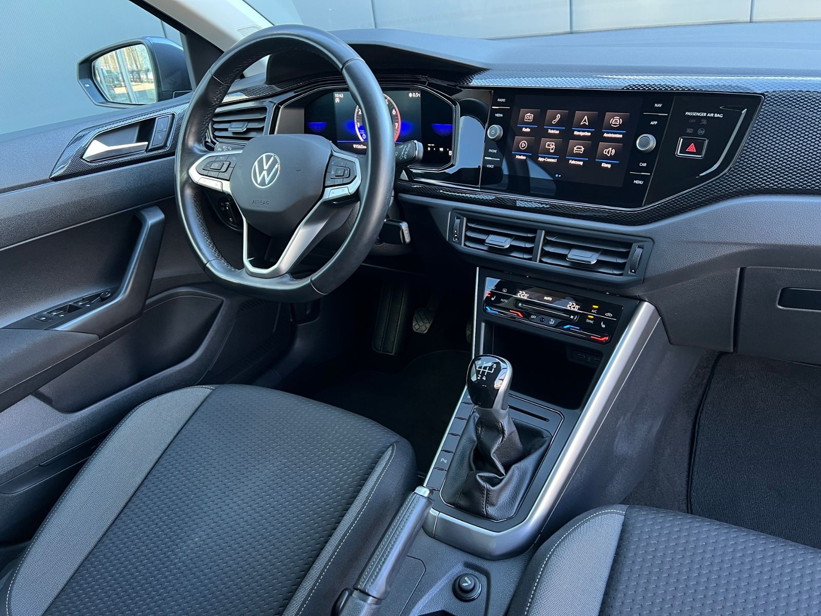 Fahrzeugabbildung Volkswagen Polo 1.0 TSI Life *AppConnect, Sitzheizung, ACC*