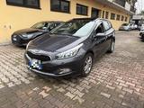 Kia KIA cee'd 1.6 CRDi 128 CV aut. SW Cool TETTO PAN - Kia aus 2014 mit Diesel-Antrieb: Kombi