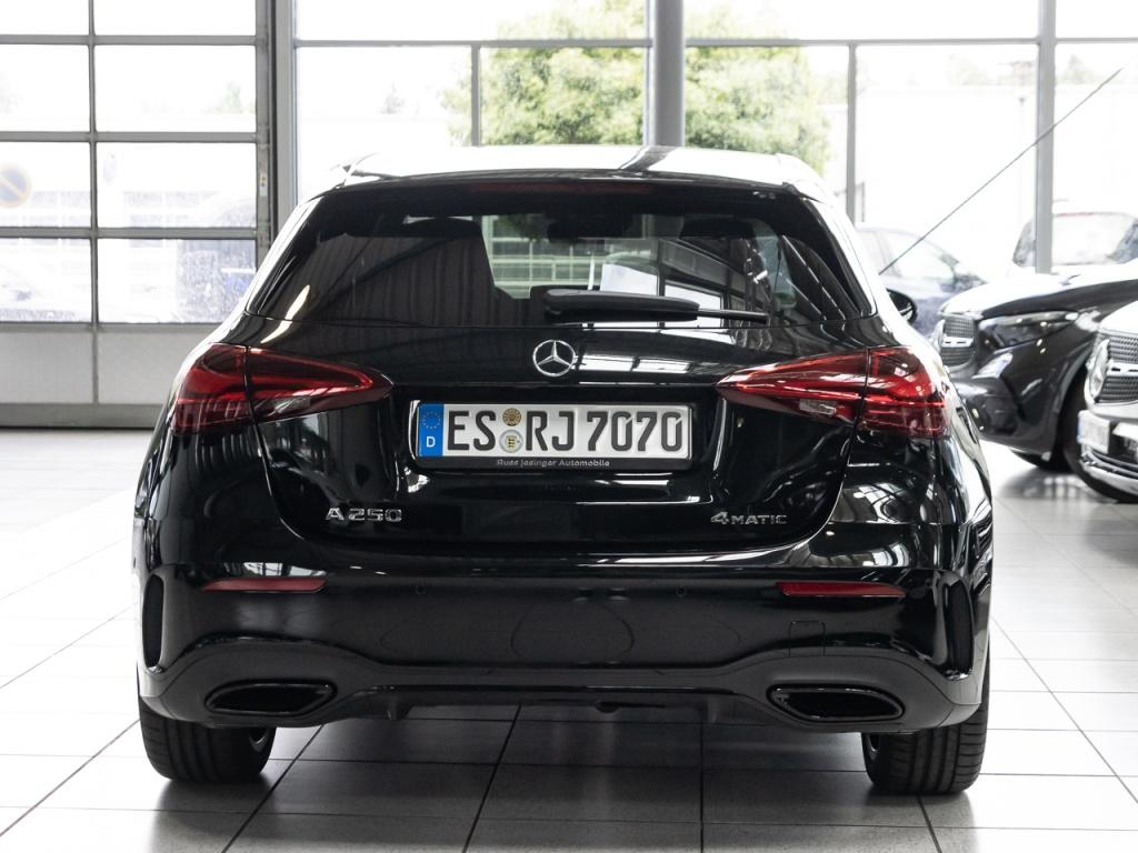 Mercedes-Benz A 250 4M Special Edition AMG *360*Pano*Memo*TotW