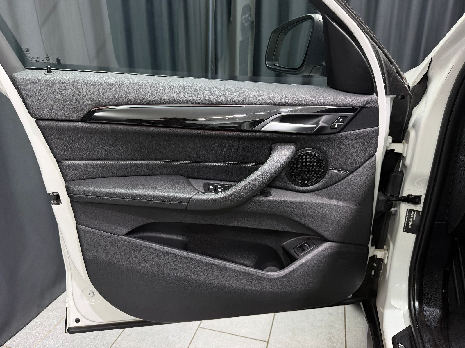 Fahrzeugabbildung BMW X1 xDrive 20 d xLine|AHK|PANO|PDC|NAVI|AUTOMATIK