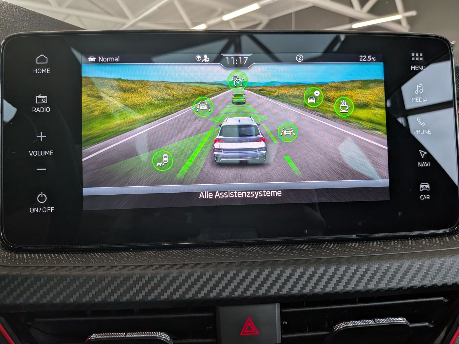 Fahrzeugabbildung SKODA Kamiq 1.5 TSI DSG Monte Carlo Pano Matrix 5J.GAR