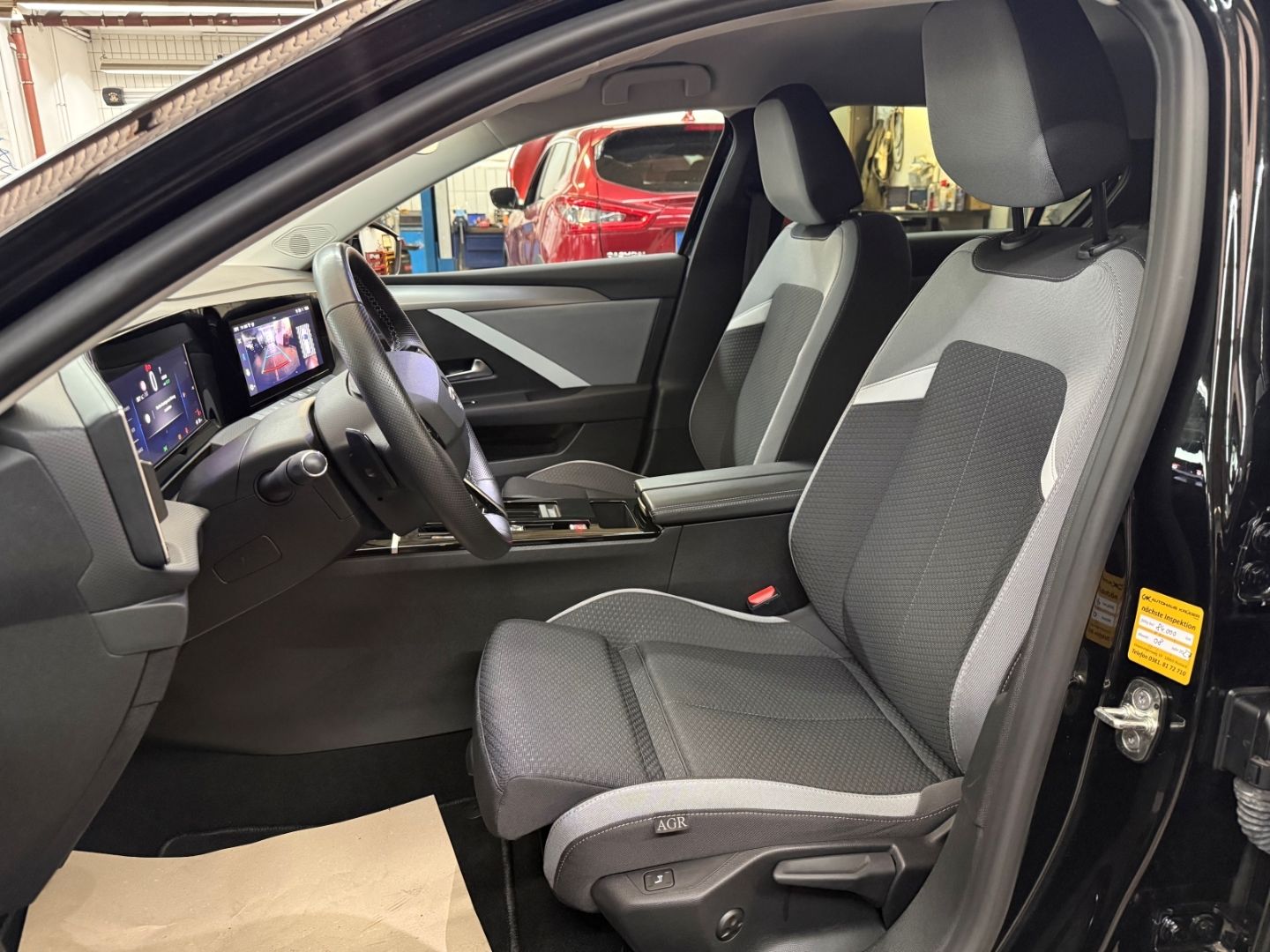Fahrzeugabbildung Opel Astra 1.6 Turbo Edition Plug-in-Hybrid