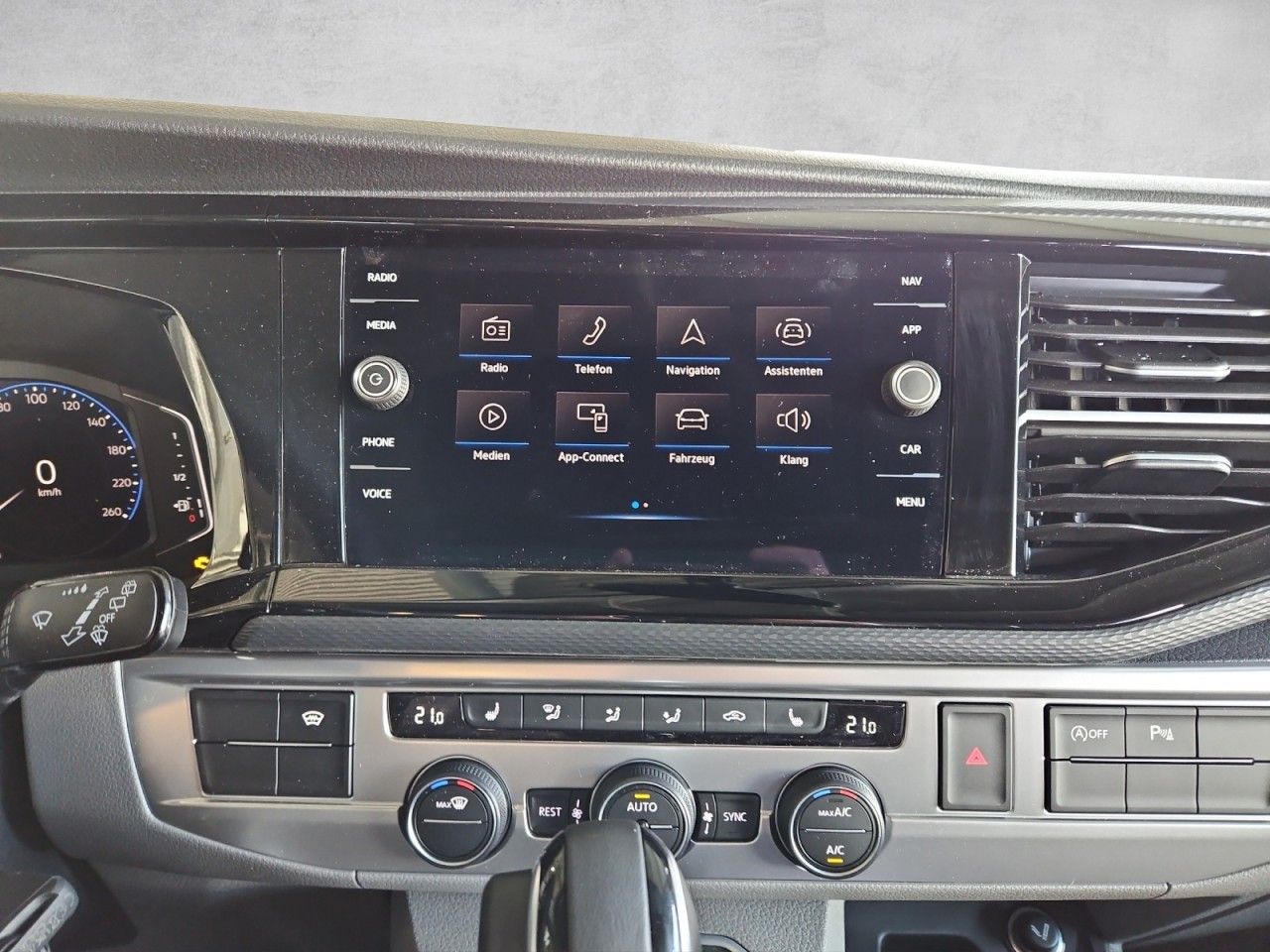 Fahrzeugabbildung Volkswagen T6.1 California Ocean Edition TDI 4Motion AHK