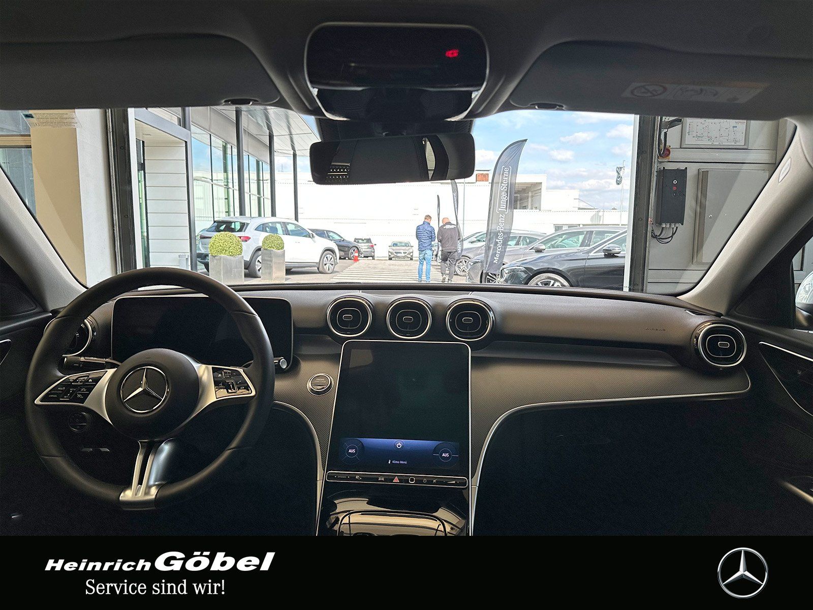 Fahrzeugabbildung Mercedes-Benz C 200 AVANTGARDE+SHD+360°KAM+LED+NAVI+CARPLAY