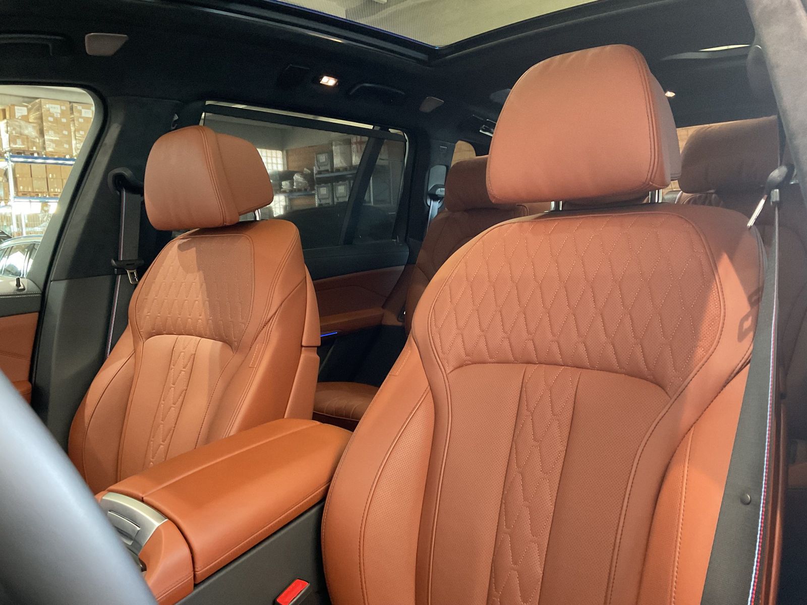 Fahrzeugabbildung BMW X7 M60i M Sportpaket pro, Sitzbelüftung vorn, B&