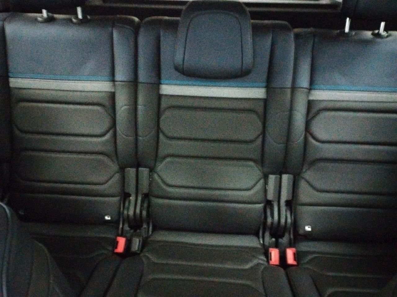 Fahrzeugabbildung Citroën C5 Aircross Plug In Hybrid 225 e-EAT8 Shine Pack