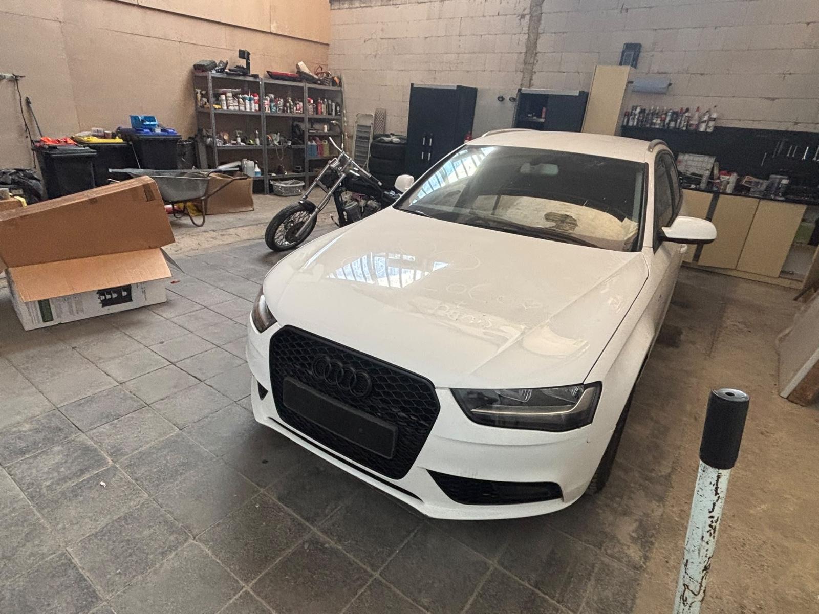 Audi A4 2012 — rear view