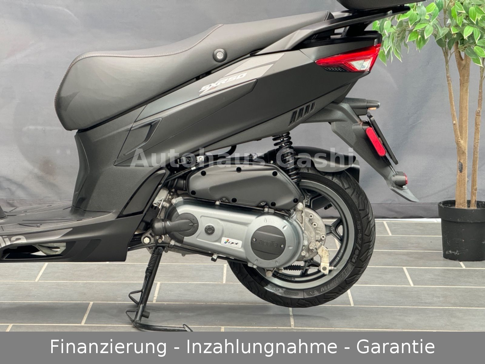 Fahrzeugabbildung Aprilia SXR50S*SchwarzMatt*LED*+Koffer