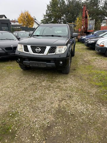 Nissan Pathfinder 2.5 dCi Elegance