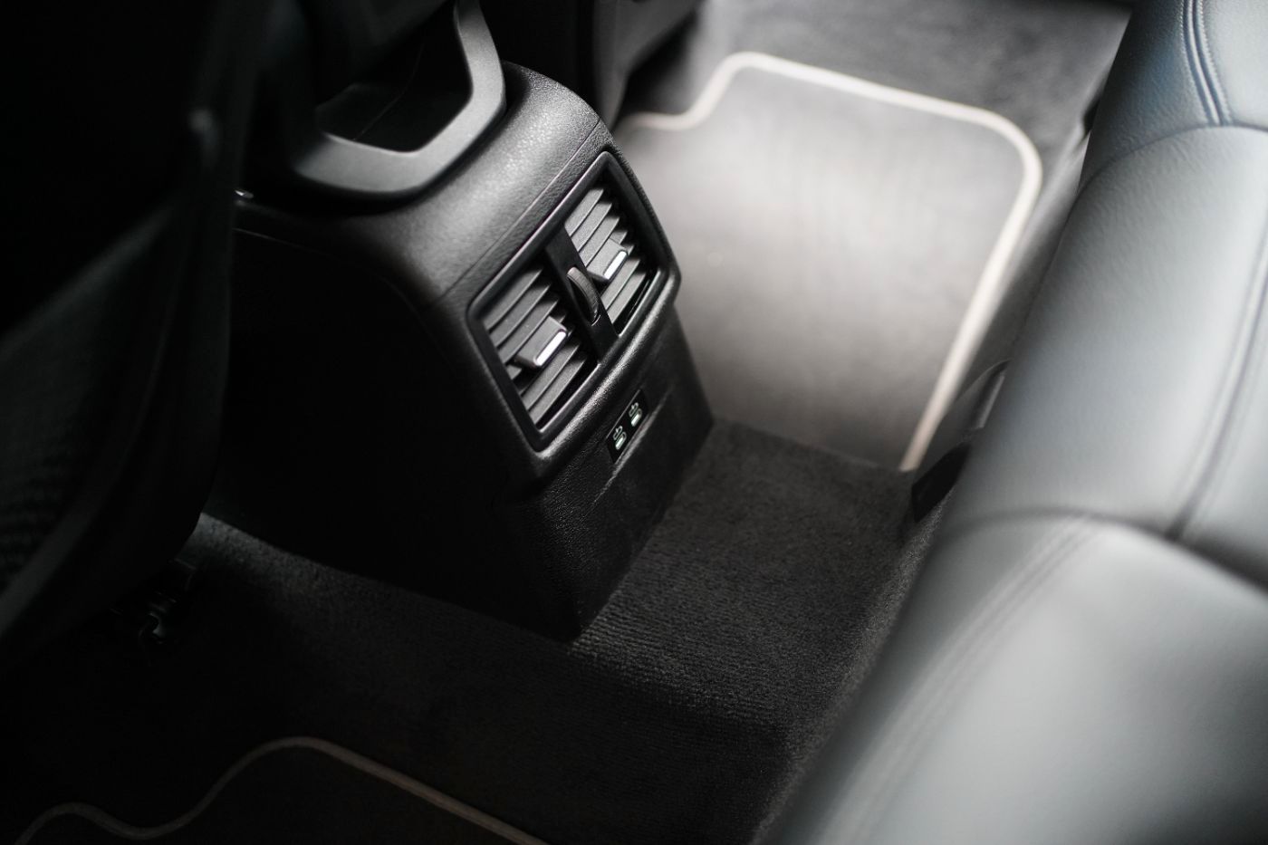Fahrzeugabbildung BMW X1 20i Sport Line Rückfahrkamer+Navi+Sitzheiz+LE