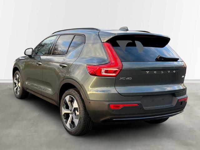 Volvo XC40 B4 Mild-Hybrid Ultra Dark Standheizung AHK 