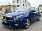 Peugeot 308 SW Allure*Automatik*1.Hand*Temp.*PDC*BT - Peugeot 308: Automatik