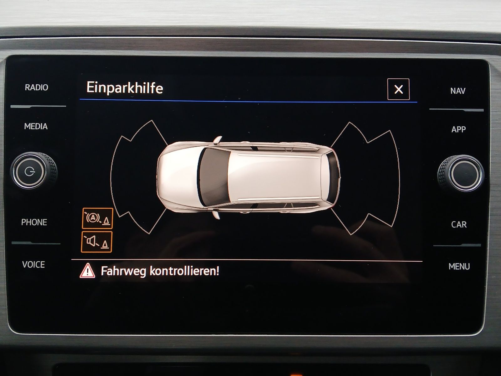 Fahrzeugabbildung Volkswagen Passat Variant TDI conceptline LED AHK Navi PDc