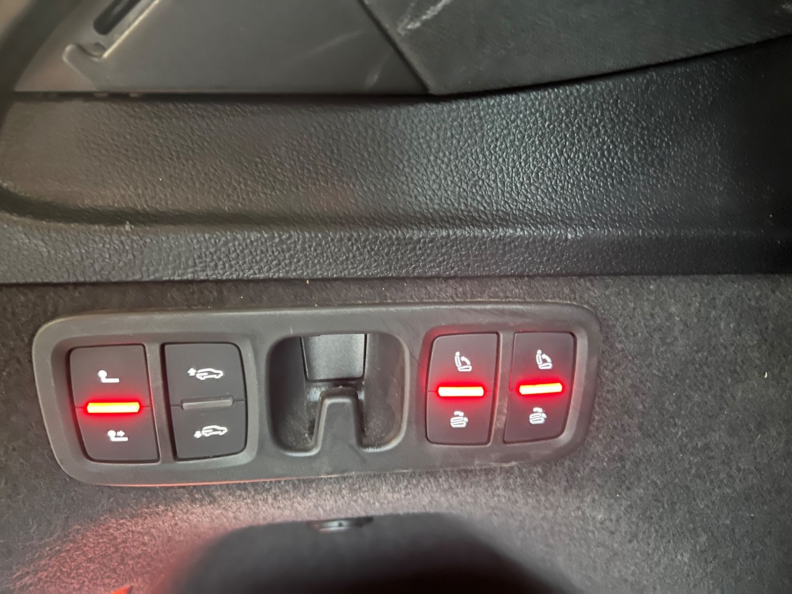 Fahrzeugabbildung Audi SQ7 4.0 TDI quattro*Head-Up * 7.SITZER*
