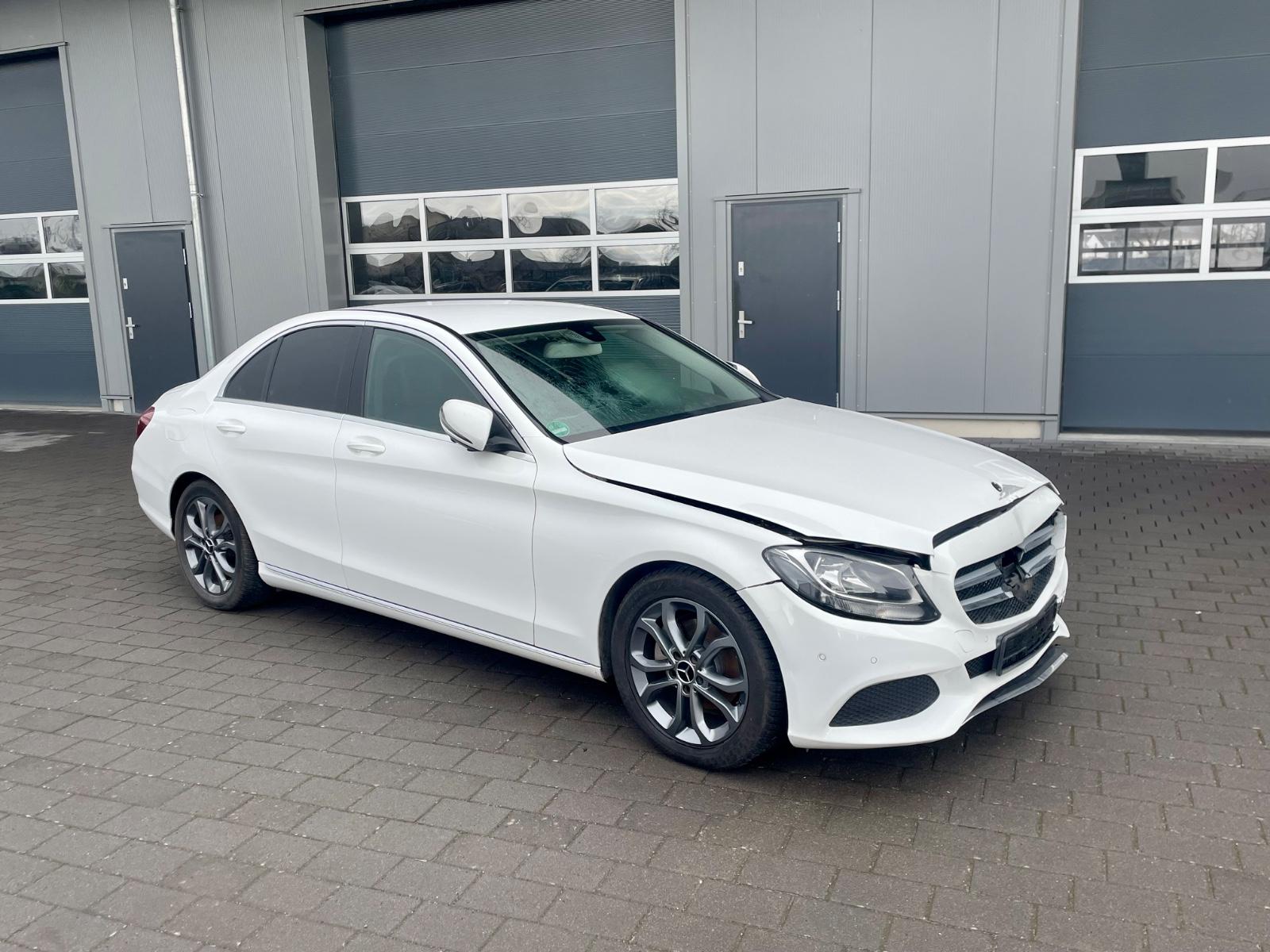 Mercedes-Benz Limousine C 180 CGI