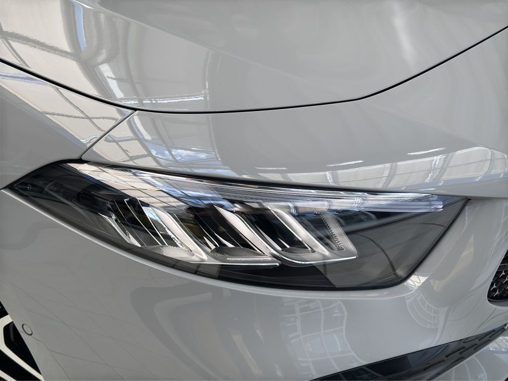 Fahrzeugabbildung Mercedes-Benz A 200 Kompaktlimousine AMG*NIGHT*SpH*AHK*LED*PDC