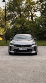 Kia Stinger 3.3 T-GDI AWD Tribute Edition Tribut... - gebrauchte Kia Stinger aus dem Jahr 2023