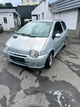 Renault Twingo 1.2 16V Sonderausstattung - Renault Twingo: 16s
