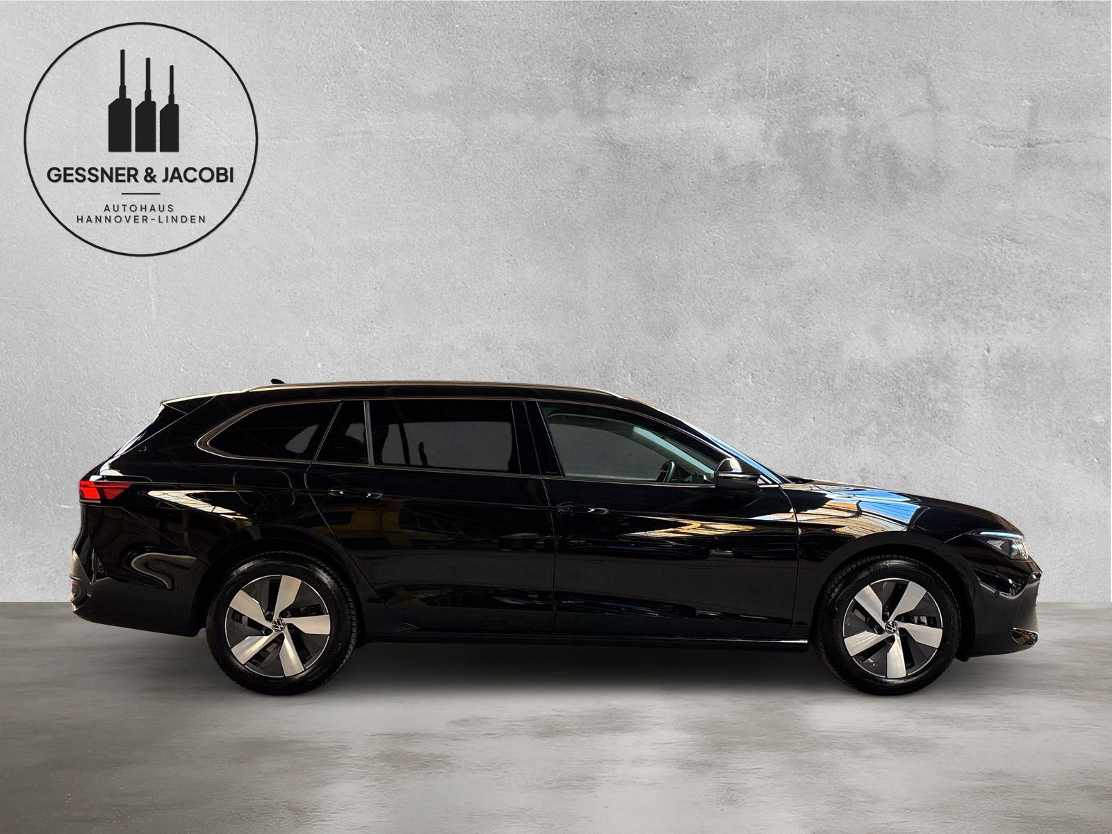 Fahrzeugabbildung Volkswagen Passat Variant 1.5 TSI eHybrid Business AHK HuD
