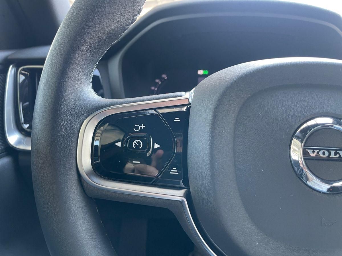 Volvo V60 Kombi Plus Dark T8 Recharge Plug-In Hybrid A foto 25