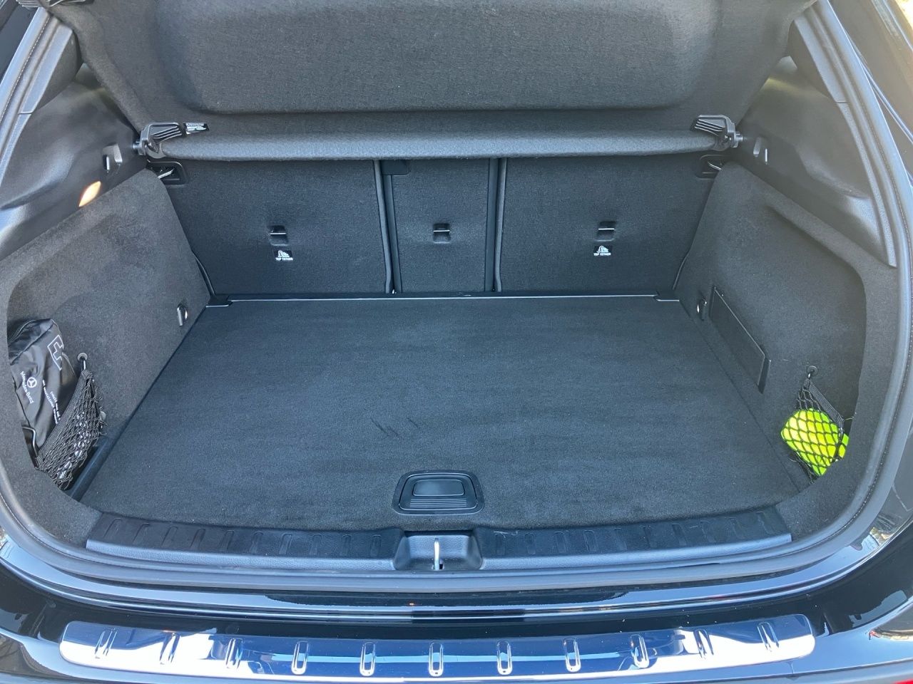 Fahrzeugabbildung Mercedes-Benz GLA 220 d 4M AMG AHK Night Standheizung Multibea