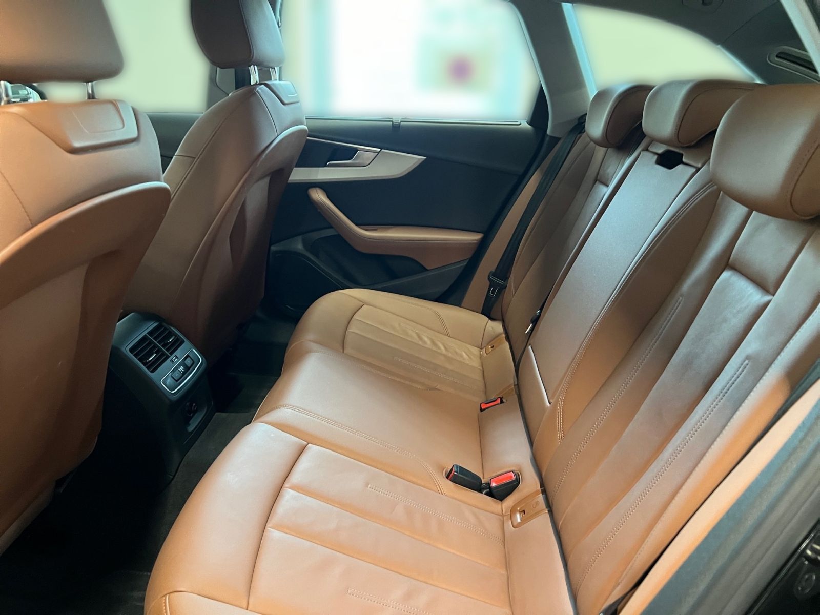 Audi A4 - Bild 13