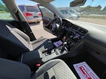 Volkswagen Golf - 10